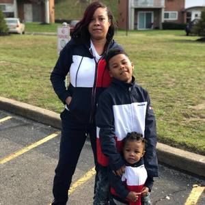 Meet your Posher, Ebony